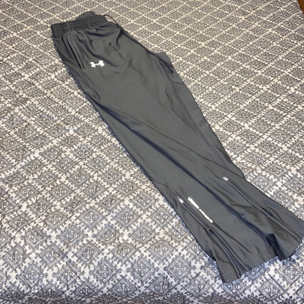Gray under armour men’s warm up pants